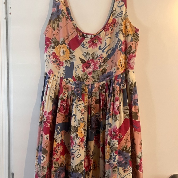 Shök Floral Sleeveless Dress - Picture 1 of 5